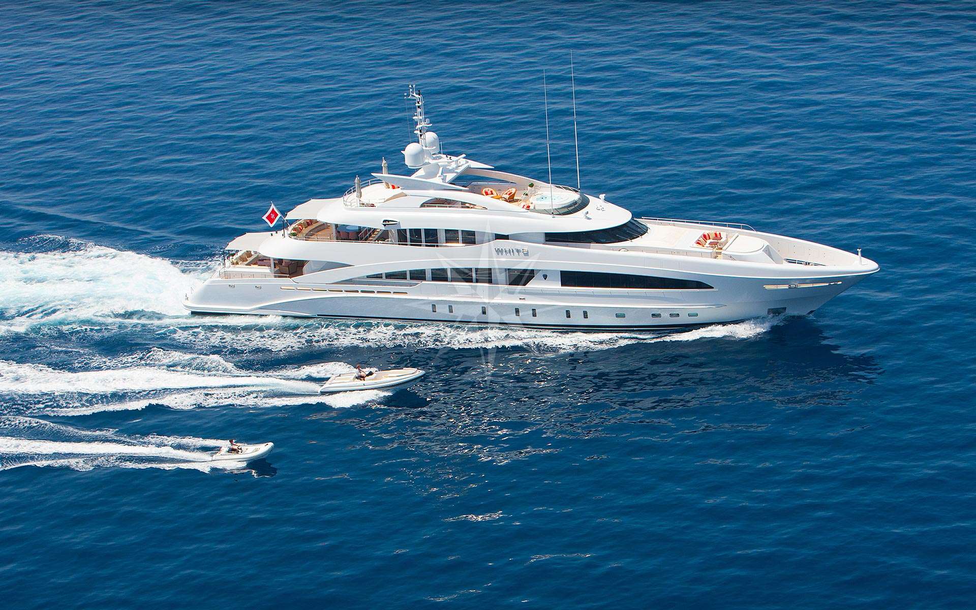 biggest yachts in the bahamas