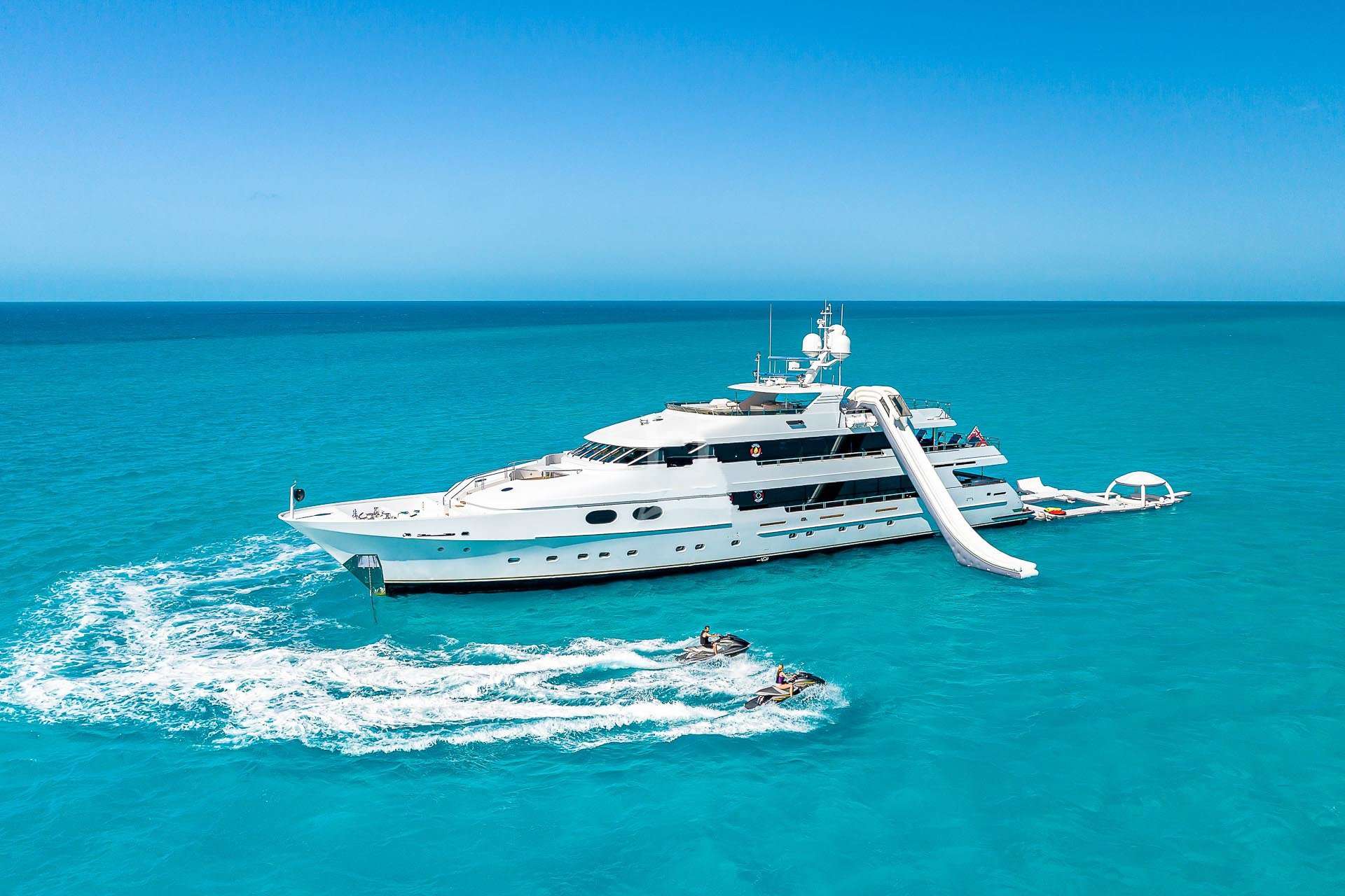 Yacht Rental in the Bahamas will turn your Dream into reality.