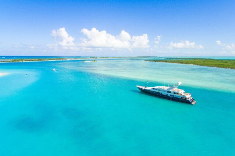 Bahamas day yacht charter