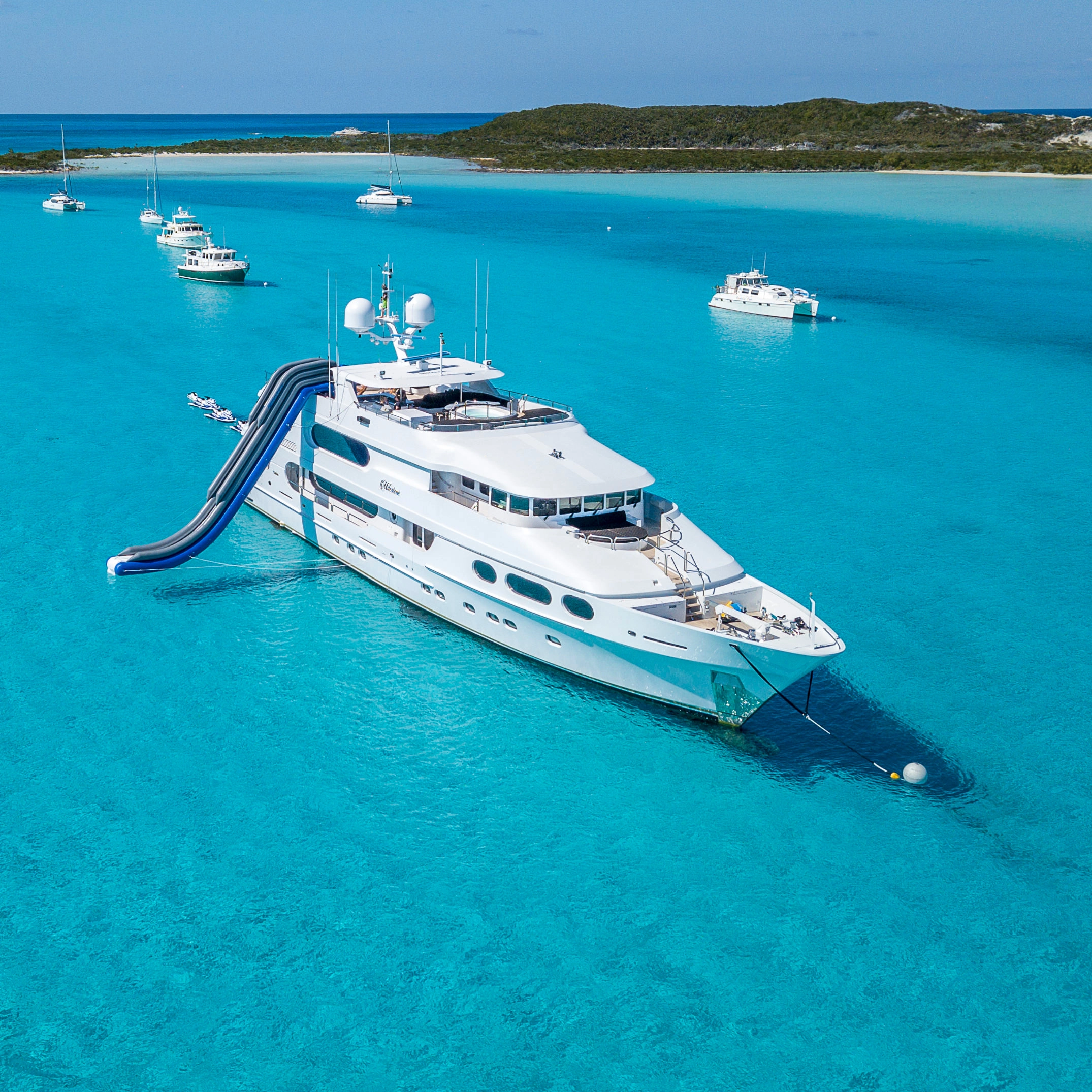 Bahamas - Turquoise waters and tropical paradise